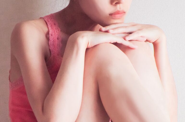ムダ毛に悩む女性